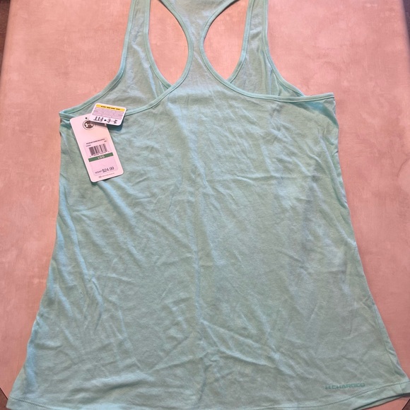 Women’s under armour tank top NWT - Picture 2 of 2